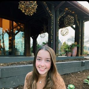 Meet your Posher, Ella